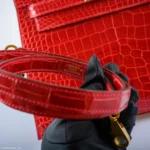 Hermès 2020 Kelly 32 Sellier Braise Matte Porosus Crocodile Gold Hardware