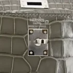 Hermès 2024 Kelly 25 Sellier Gris Ciment Shiny Alligator Mississippiensis Palladium Hardware