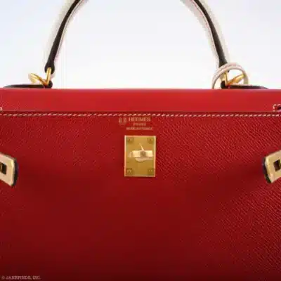 Hermès HSS 2019 Kelly 25 Sellier Rouge Casaque and Craie Epsom Brushed Gold Hardware