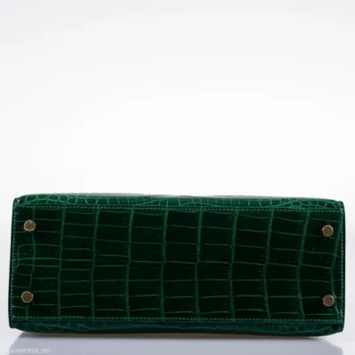 Hermès HSS Kelly 25 Sellier Emerald and Cassis Shiny Niloticus Crocodile Brushed Gold Hardware