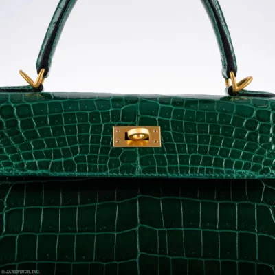 Hermès HSS Kelly 25 Sellier Emerald and Cassis Shiny Niloticus Crocodile Brushed Gold Hardware