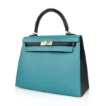 Hermès HSS Rare Collectible Kelly 25 Sellier Blue Paon And Black Chevre Mysore Gold Hardware