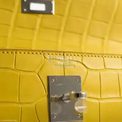 Hermès Kelly 32 Retourne Mimosa Matte Alligator Missipensis logo1