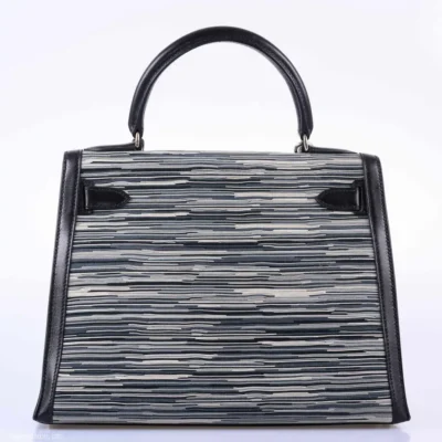 Hermès Rare Collectible 2000 Kelly 28 Sellier Black Box Calf & Vibrato Palladium Hardware