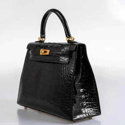 Hermès Rare Collectible 2019 Kelly 25 Sellier Black Shiny Alligator Mississippiensis Brushed Gold Hardware