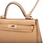 Hermès Rare Collectible Mini Kelly 20 Sellier Olympic Gold Metallic Doré Chevre Chamkilight Gold Hardware