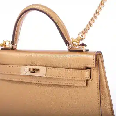 Hermès Rare Collectible Mini Kelly 20 Sellier Olympic Gold Metallic Doré Chevre Chamkilight detail2