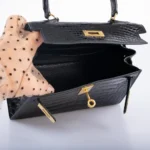 Hermès Vintage Mini Kelly 20 Black Noir Shiny Alligator Mississippiensis Gold Hardware