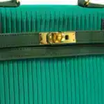 Hermès Vintage 1990 Mini Kelly 20 Emerald Green Silk Satin & Suede Gold Hardware